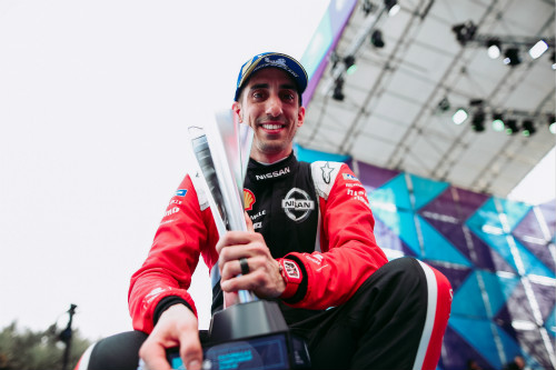 3. 塞巴斯蒂安·布埃米（Sebastien Buemi）首次登上第六賽季世界電動(dòng)方程式錦標(biāo)賽領(lǐng)獎(jiǎng)臺(tái)_meitu_4.jpg